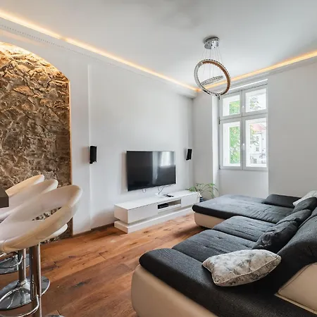 Riverside Lux Apartment